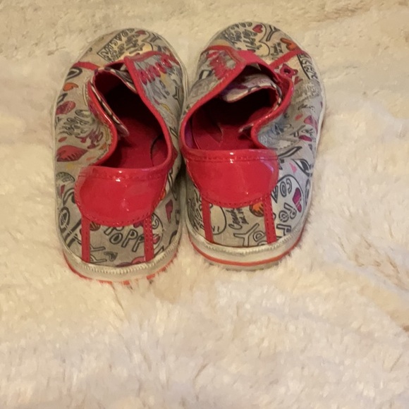 COACH Bev A1573 Pink Poppy Heart Graffiti Slip on Nostalgic Kidcore Sneakers 8.5 - Picture 3 of 10